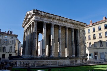 Obraz premium Temple of Augustus and Livia in the morning sun. This is a Roman temple built at the beginning of the 1st century in Vienne, France