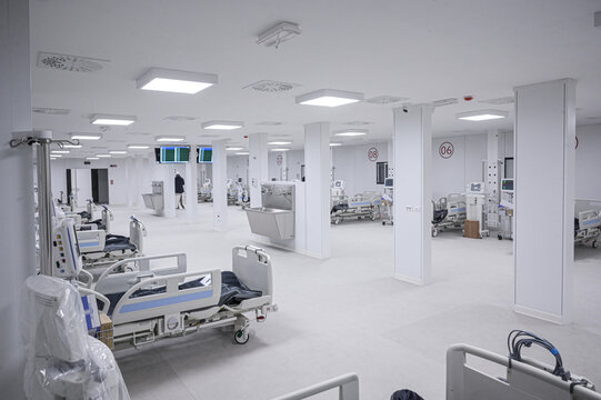 reparto ospedale covid in allestimento