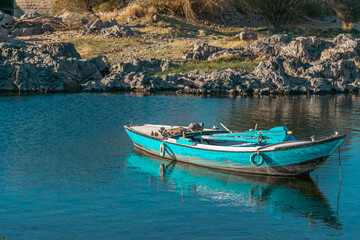 Fototapeta na wymiar boat on the blue Nile river