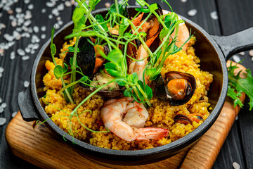 Couscous with mussels and shrimps
