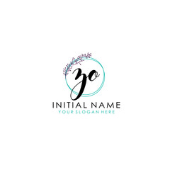 Fototapeta premium ZO Initial letter handwriting and signature logo. Beauty vector initial logo .Fashion boutique floral and botanical