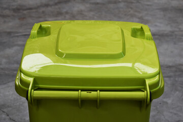 CONTENEDORES DE BASURA - TRASH BINS