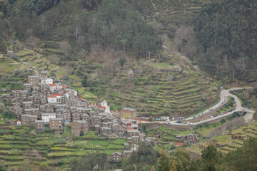 Paisagem da Serra do Açor, Aldeia Piodão, toda construida em pedra de xisto, Arganil, Coimbra,...