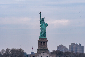 Obraz premium The Statue of Liberty in New York Harbor