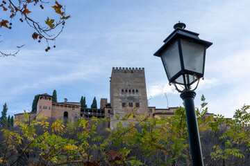 Alhambra y farola