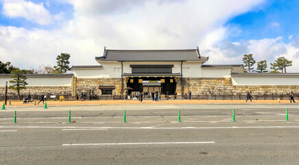 Fototapeta na wymiar 京都、二条城東大手門