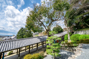 Fototapeta na wymiar 岡山県の吉備津神社の長い回廊