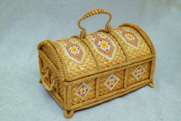handmade straw box with a lid for valuables and interior