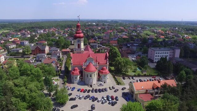 Kości&oacute;ł z drona
