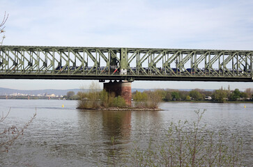 Südbrücke bei Mainz