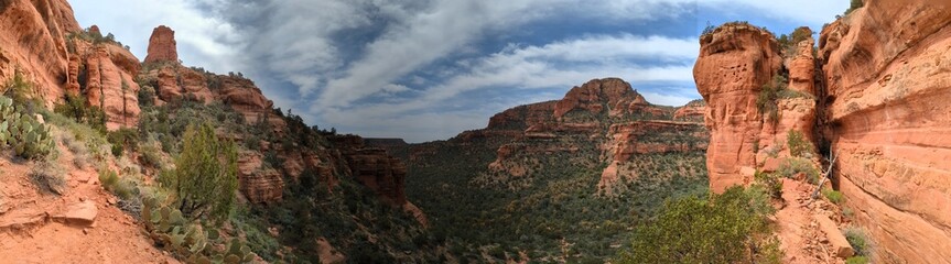 Fototapeta na wymiar Canyon Majesty Unveiled: Panoramic Vista of an Arizona Wonder