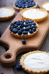Tartlets with blueberry