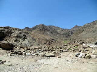 sea view with mountains and sky