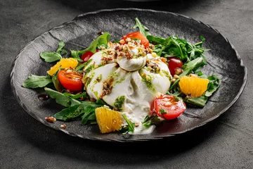  Portion of fresh gourmet burrata salad © Hihitetlin