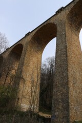 Fototapeta na wymiar old stone bridge in Essonne 