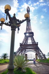 Fototapeta na wymiar Réplica da Torre Eiffel - Umuarama - Paraná - Brasil
