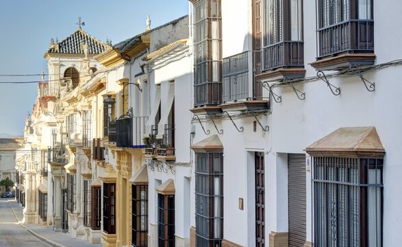 vue des rues de la ville d'Osuna pr&egrave;s de S&eacute;ville en Andalousie