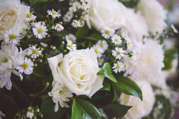 flower arrangement for wedding party