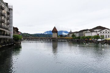 Naklejka na ściany i meble Chapel Bridge (Kapellbrücke) in Lucerne, Switzerland 