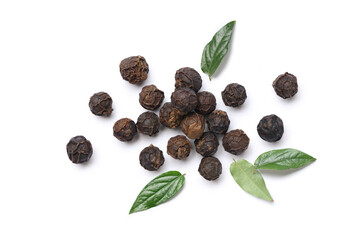 Flat lay of black peppercorns (black pepper) with leaves isolated on white background. - obrazy, fototapety, plakaty