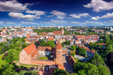 Fototapeta na wymiar Olsztyn- Stare Miasto, zamek ,katedra.