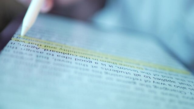 Highlighting a Text on a Digital Touch Screen Tablet With a Stylus Pen