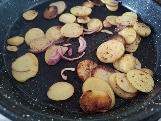 frying pan with vegetables