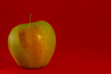 a yellow apple