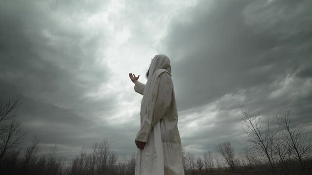 - Prayer, praying, Jesus Christ, prophet, robe , man, religious, religion, spiritual, spirituality, God, faith, belief, worship, church
- Exterior
- Slow Motion
- Handheld