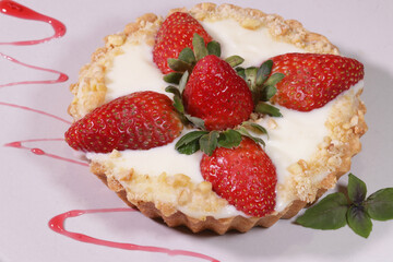 Torta de Morango com Creme - Strawberry Pie with Cream