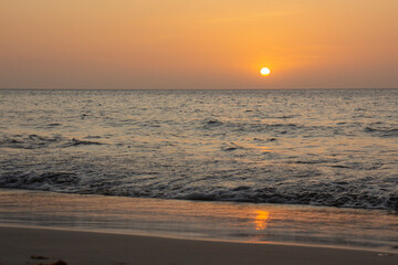 Atardecer en mar 