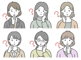 疑問に思う中年女性の上半身セット