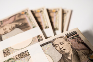 札束　一万円札　白背景