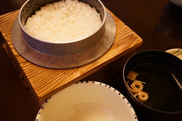 Japanese Rice into Hagama Cast Iron Rice Cooker - お米 白米 お釜 ご飯