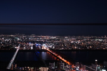 Fototapeta premium 日本 大阪府 梅田スカイビル 空中庭園展望台からの眺望 夜景