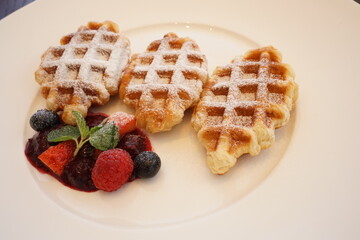 Waffle on white plate with blueberry jam - 白い皿 ワッフル ブルーベリー ジャム
