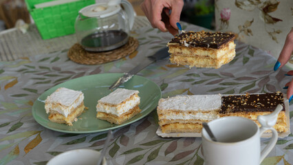 serve cake