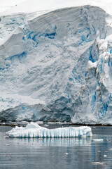 Cruising in Antarctica - Fairytale landscape