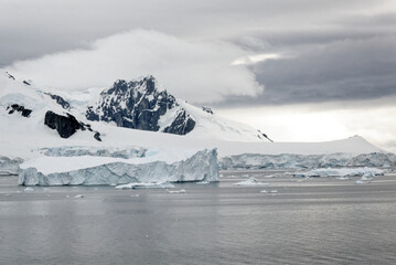 Cruising in Antarctica - Fairytale landscape