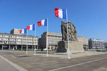 le Havre : monument aux morts (place général de Gaulle)