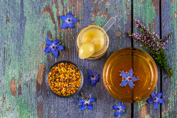 Honey Flower Pollen and Royal Jelly with Borage and Heather Flowers.