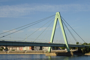 Fototapeta na wymiar Köln (Severinsbrücke)