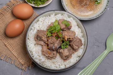 Dried Rice Porridge with Boiled Pork Bones and Broth