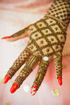 mahandi/ hena