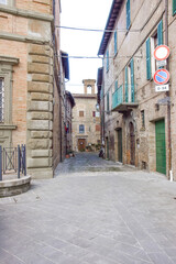 Obraz premium Sant'Angelo in Vado rises on the ruins of the ancient Roman city of Tiphernum Mataurense, a name deriving from tipher or tifia, an aquatic plant that grows in marshy areas. The study of the Tiphernum 