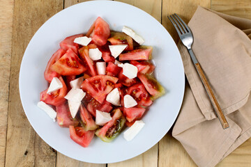 Tomato salad with fresh sheep cheese