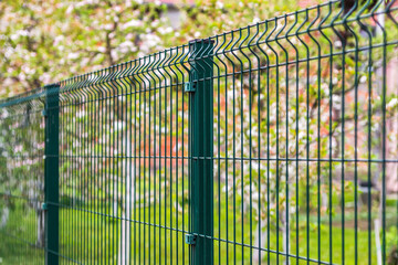 Steel grating fence made with wire in spring 