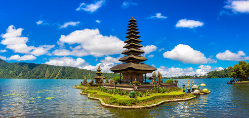 Pura Ulun Danu Beratan Bedugul temple