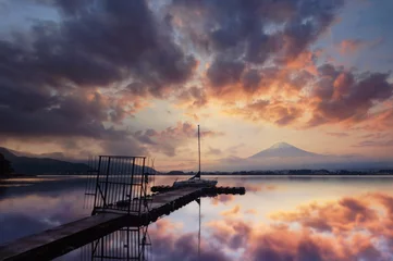 Papier Peint photo autocollant Mont Fuji Close up top of beautiful Fuji mountain