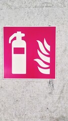 fire extinguisher sign

